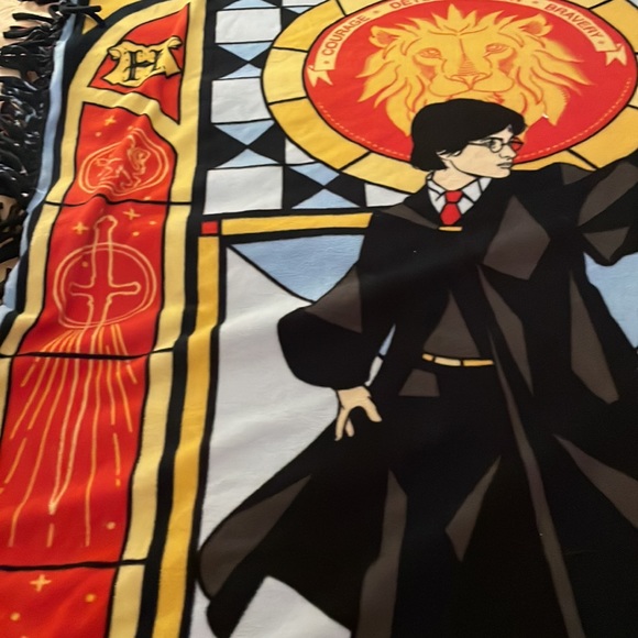 Harry Potter Fleece Blanket With Fringe - Picture 4 of 6